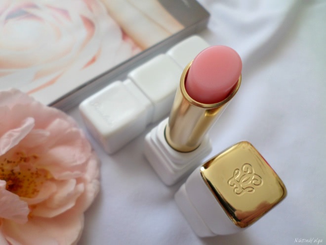 Увлажняющая и придающая объем помада-бальзам Guerlain Kiss Kiss Roselip Hydrating & Plumping Tinted Lip Balm в оттенках #R371 Morning Rose и #R372 Chic Pink
