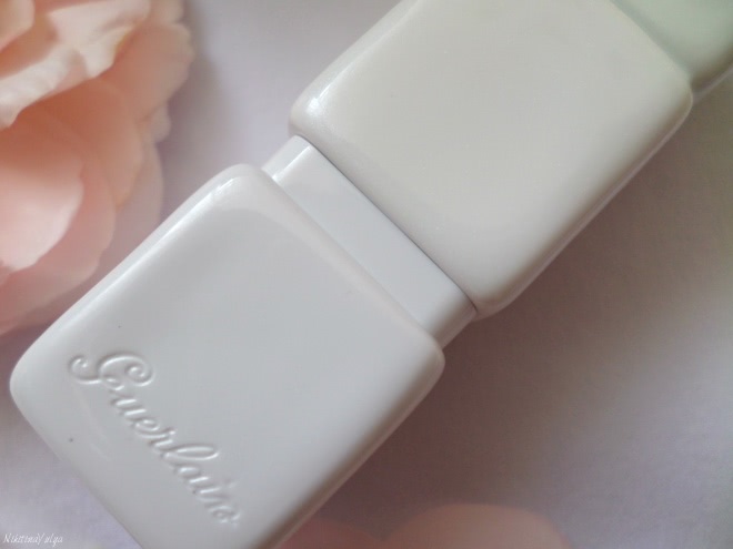 Увлажняющая и придающая объем помада-бальзам Guerlain Kiss Kiss Roselip Hydrating & Plumping Tinted Lip Balm в оттенках #R371 Morning Rose и #R372 Chic Pink