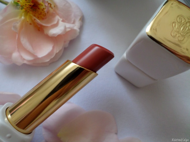Увлажняющая и придающая объем помада-бальзам Guerlain Kiss Kiss Roselip Hydrating & Plumping Tinted Lip Balm в оттенках #R371 Morning Rose и #R372 Chic Pink