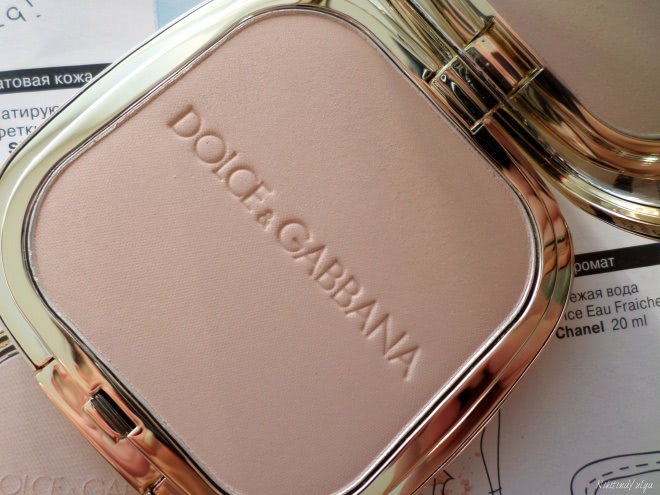 Пудра-иллюминатор Dolce & Gabbana Glow Illuminating Powder в оттенке #4 Luna