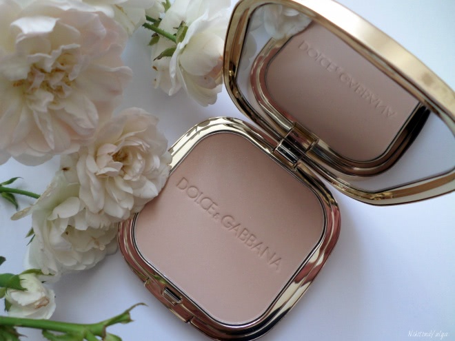 Пудра-иллюминатор Dolce & Gabbana Glow Illuminating Powder в оттенке #4 Luna