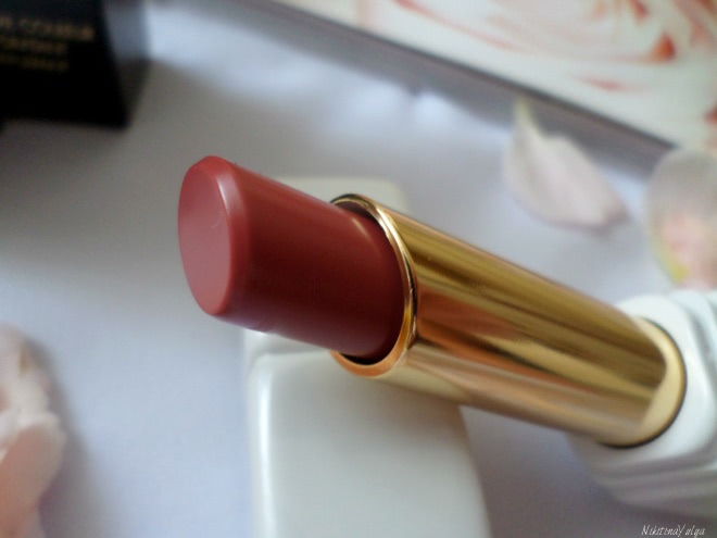 Увлажняющая и придающая объем помада-бальзам Guerlain Kiss Kiss Roselip Hydrating & Plumping Tinted Lip Balm в оттенках #R371 Morning Rose и #R372 Chic Pink