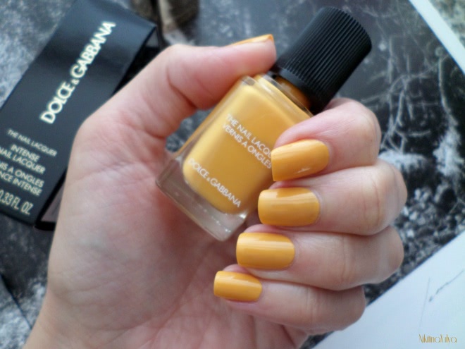 Лак для ногтей Dolce & Gabbana Intense Nail Lacquer № 813 Sole (Dolce&Gabbana MakeUp Colour Spring 2015) + слайдер-дизайн Milv № 391