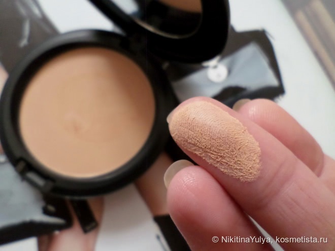 Устойчивая компактная пудра MAC Pro Longwear Powder/Pressed в оттенке Medium Plus