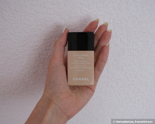 Тональный крем «Естественное сияние» Chanel Vitalumiere Aqua Ultra Light Skin Perfecting Makeup SPF 15 в оттене 10 Beige