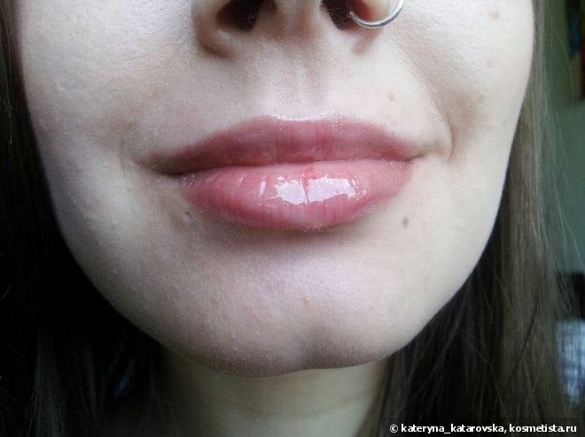 Сочное лето с блесками Shiny Kiss Flavored Gloss - Beauty Rush - Victoria's Secret (оттенки Razzberry Ice, Sugar High, Midnightini, Grapefruit Blast)