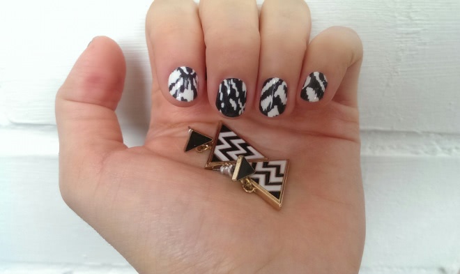 Графичный красавчик Nail Patch Art My Aztec Bracelet от Sephora