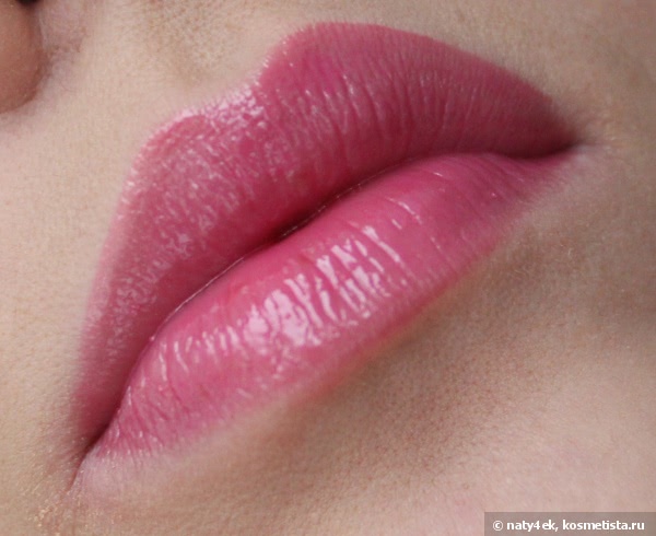 Два красавчика от Makeup Academy Lip Balm в оттенках Kiss Me и Hot Lips