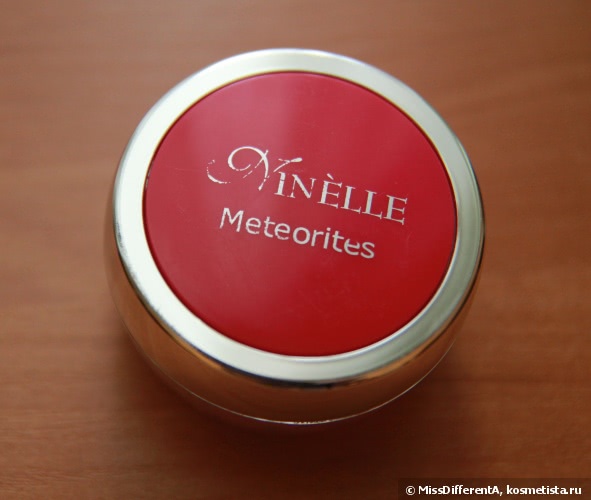 Ужасное снаружи, прекрасное внутри. Или румяна в шариках Ninelle Meteorites Powder #6