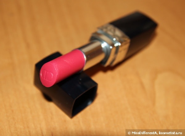 Неожиданный подарок - Помада Dior Rouge Dior Baume Natural Lip Treatment Couture Colour #568 Rose Rose