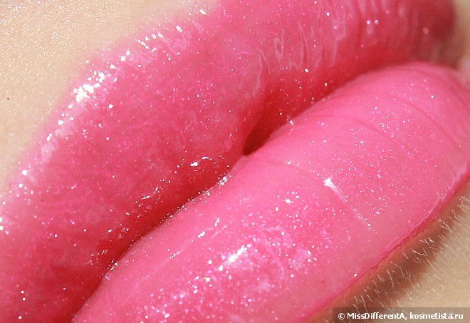 Сочный розовый: блеск для губ Elizabeth Arden Beautiful Color Luminous Lip Gloss #10 Passion Fruit