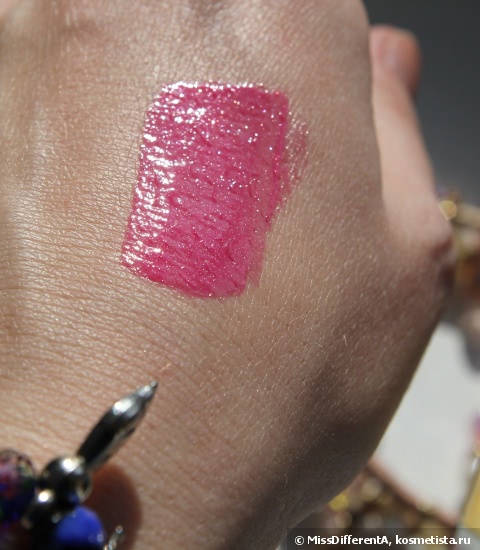 Сочный розовый: блеск для губ Elizabeth Arden Beautiful Color Luminous Lip Gloss #10 Passion Fruit