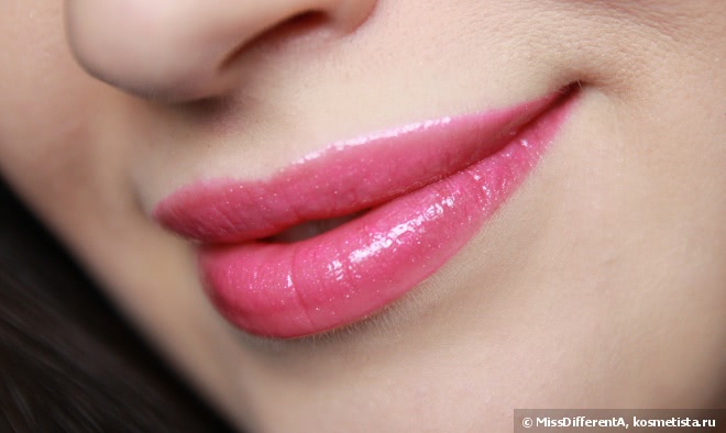 Сочный розовый: блеск для губ Elizabeth Arden Beautiful Color Luminous Lip Gloss #10 Passion Fruit