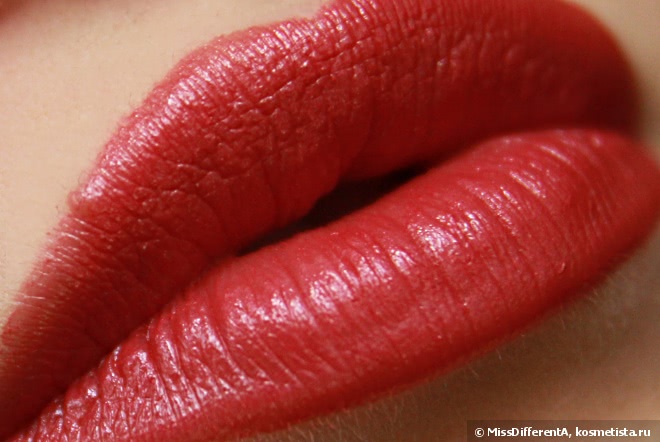Повседневный красный Clinique Hight Impact Lip Colour #18 Magenta Rose