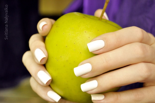 Белый, но не пушистый. Лак для ногтей Inglot O2M Breathable Nail Enamel в оттенке 601
