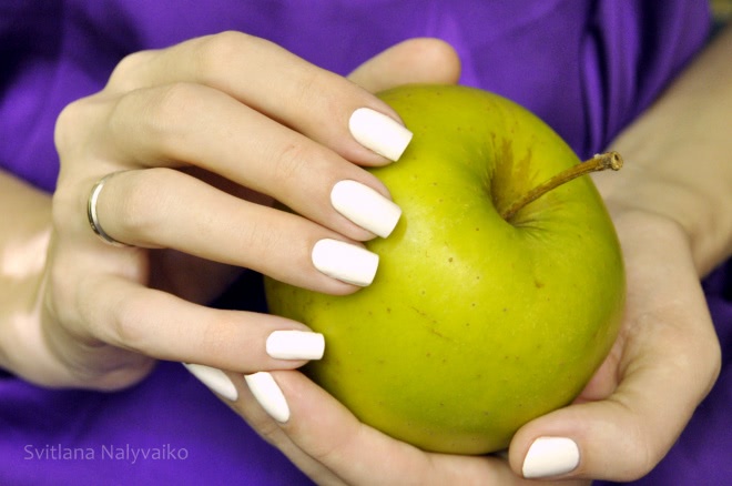 Белый, но не пушистый. Лак для ногтей Inglot O2M Breathable Nail Enamel в оттенке 601