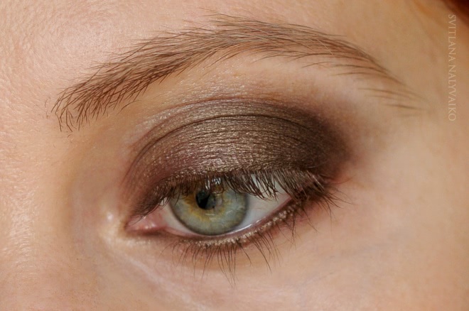 Бронзовая патина. Устойчивые моно-тени для век Vivienne Sabo Paris Petite Jeux Eye Shadow Longlasting в оттенке 117
