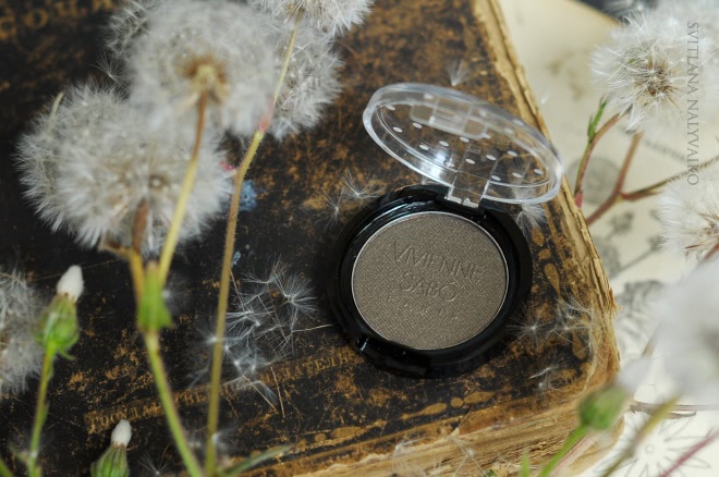 Бронзовая патина. Устойчивые моно-тени для век Vivienne Sabo Paris Petite Jeux Eye Shadow Longlasting в оттенке 117