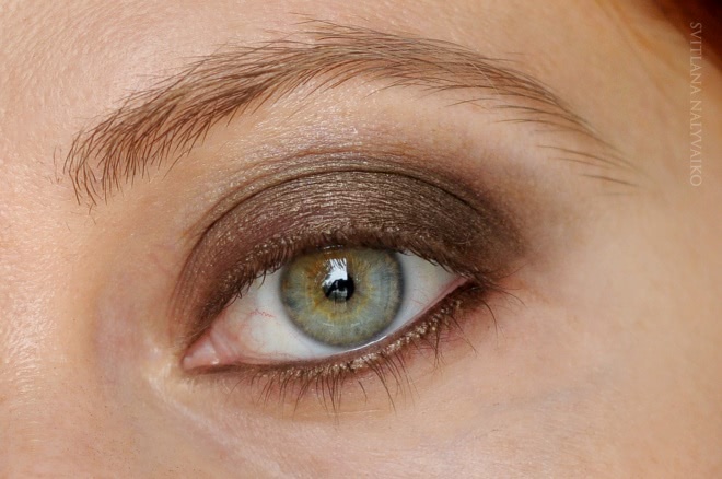 Бронзовая патина. Устойчивые моно-тени для век Vivienne Sabo Paris Petite Jeux Eye Shadow Longlasting в оттенке 117