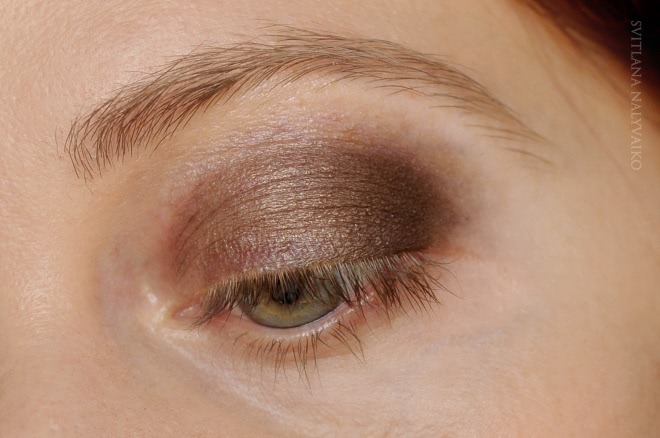 Бронзовая патина. Устойчивые моно-тени для век Vivienne Sabo Paris Petite Jeux Eye Shadow Longlasting в оттенке 117