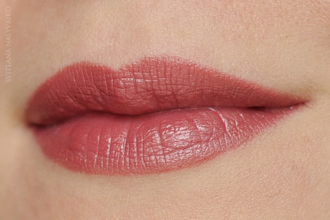Редкий nude в моей косметичке: помада Maybelline Hydra Extreme в оттенке 670 Natural Rosewood