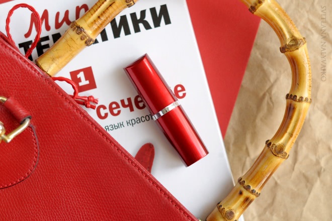 Редкий nude в моей косметичке: помада Maybelline Hydra Extreme в оттенке 670 Natural Rosewood