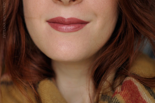 Редкий nude в моей косметичке: помада Maybelline Hydra Extreme в оттенке 670 Natural Rosewood