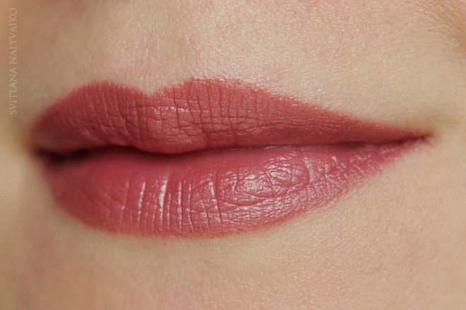 Редкий nude в моей косметичке: помада Maybelline Hydra Extreme в оттенке 670 Natural Rosewood