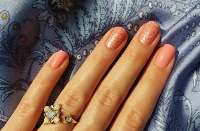 Абрикосовая нежность с лаком Ja-De в оттенке Apricot glow