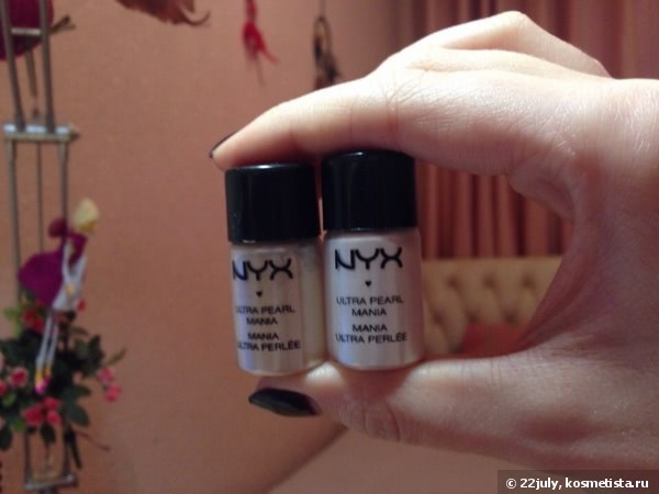 Жемчужинки - рассыпчатые пигменты Nyx Ultra Pearl Mania в оттенках - 03 White Pearl и 01 Nude Pearl
