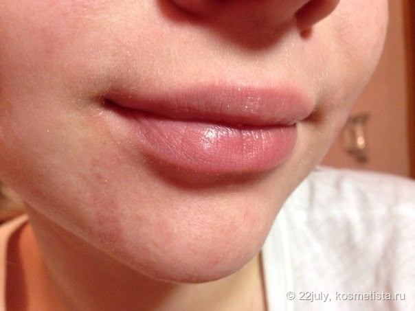 Мерцающий блеск для губ Pump it up lip plumper от NYX в оттенке 09