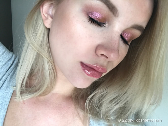 Россыпь бриллиантов под жидким стеклом. Kiko 3D Hydra lipgloss в оттенке #17 Pearly Mauve