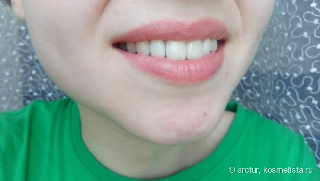 Новинка от Clinique - Pop Glaze Sheer Lip Colour + Primer в оттенке 02 Melon Drop Pop