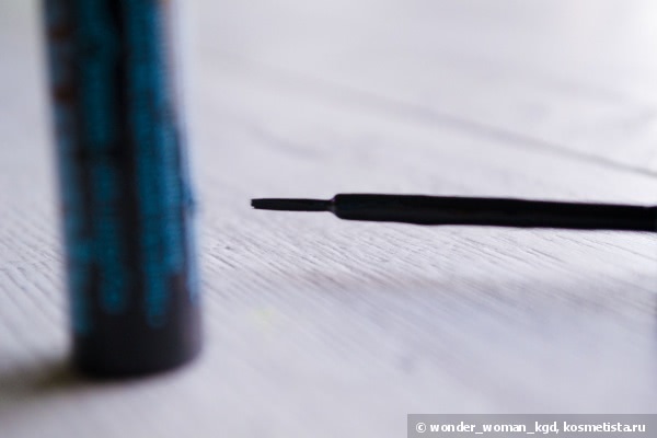 Маленькая,да удаленькая подводка Essence Liquid ink eyeliner waterproof