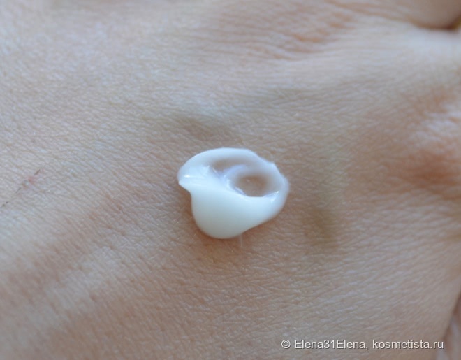 Лучший увлажняющий крем для лица в тёплое время года Collistar Moisturizing Sorbet with strawberry extract