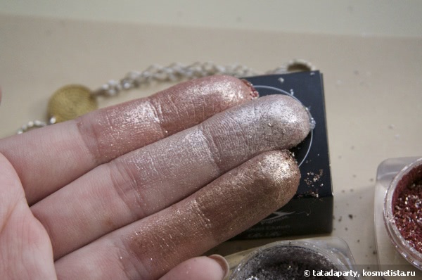 Знакомство с пигментами Rire Pigment Eyeshadow #01 Snow White, #2 Gold Clutch, #4 A Pink