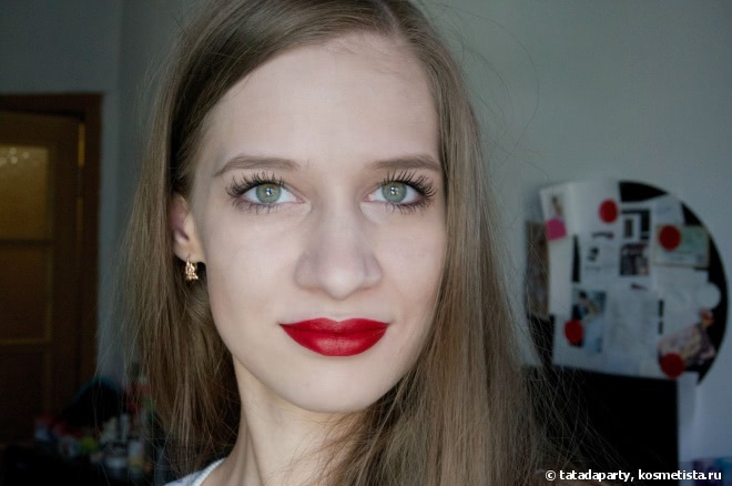 Матовая помада Mac Matte Lipstick Rouge A Levres Russian RED