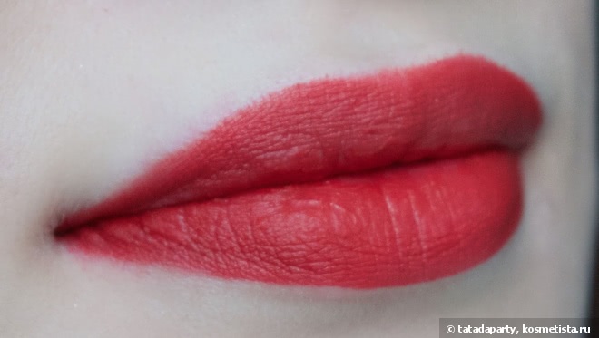 Матовая помада Mac Matte Lipstick Rouge A Levres Russian RED