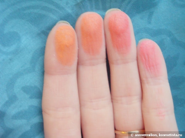Румяна Blush up! powder blush #10 heat wave от Essence