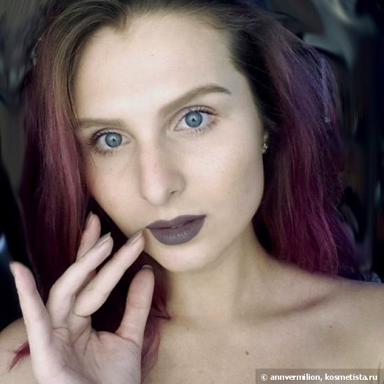 Grey-mania или Inglot Black Swan Collection Matte Lipstick #436