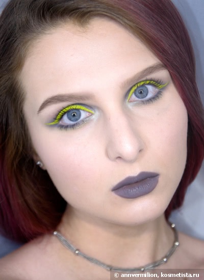 Grey-mania или Inglot Black Swan Collection Matte Lipstick #436