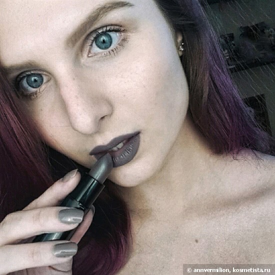 Grey-mania или Inglot Black Swan Collection Matte Lipstick #436