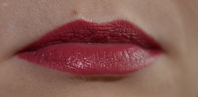 Три продукта, которые сделали мою осень! Tom ford: Flawless Powder / Foundation 1.5 Cream; Skin Illuminating Powder Duo Color Moodlight. Gucci luxurious moisture-rich lipstick № 410 heartbreaker
