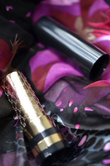 Три продукта, которые сделали мою осень! Tom ford: Flawless Powder / Foundation 1.5 Cream; Skin Illuminating Powder Duo Color Moodlight. Gucci luxurious moisture-rich lipstick № 410 heartbreaker