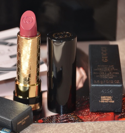 Три продукта, которые сделали мою осень! Tom ford: Flawless Powder / Foundation 1.5 Cream; Skin Illuminating Powder Duo Color Moodlight. Gucci luxurious moisture-rich lipstick № 410 heartbreaker