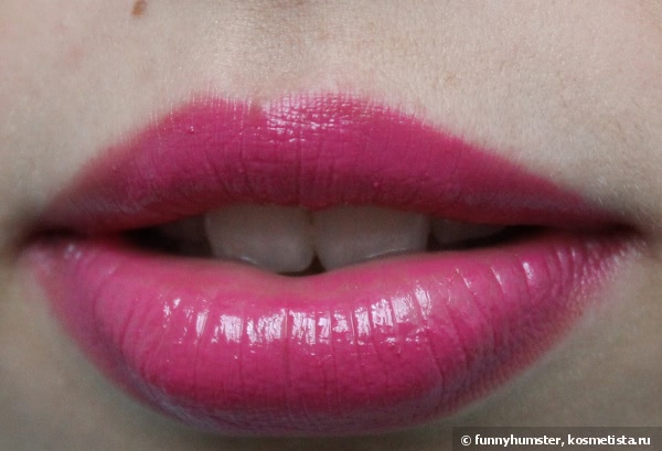 Осторожно: помада Revelique High Shine Lipstick в оттенке 40 sophia