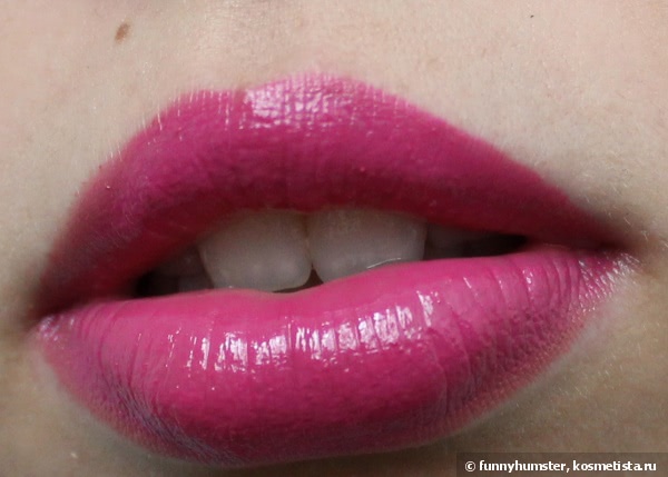 Осторожно: помада Revelique High Shine Lipstick в оттенке 40 sophia