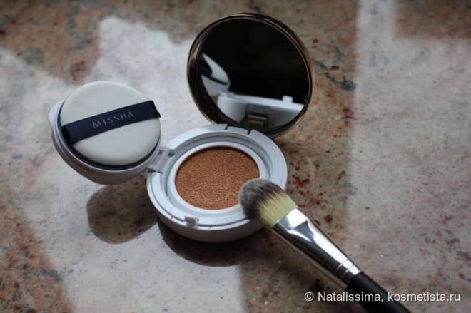 Невесомое тональное средство для приверед Missha M Magic Cushion SPF 50+/pa+++