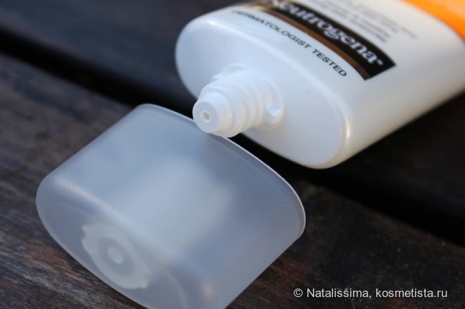 Безжировая эмульсия для лица Neutrogena oil-free mousturiser
