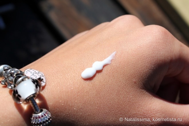 Безжировая эмульсия для лица Neutrogena oil-free mousturiser